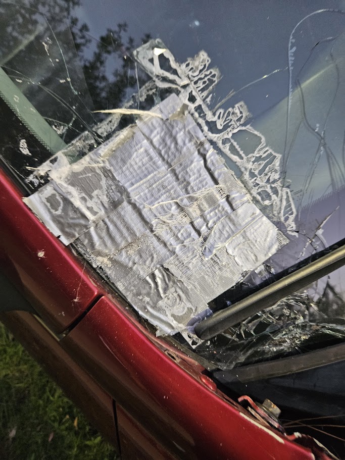 Sedan windshield replacement — professional auto glass service delivered to your Hanahan home